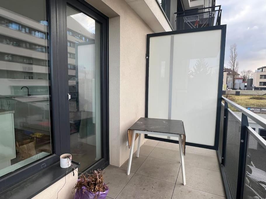 The Dante Prague - Family And Friends Apartments, Free Parking Екстериор снимка